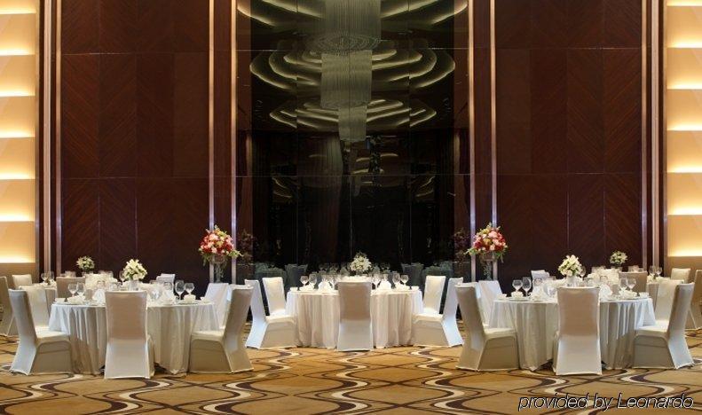 Po Hotel Semarang Restaurant bilde