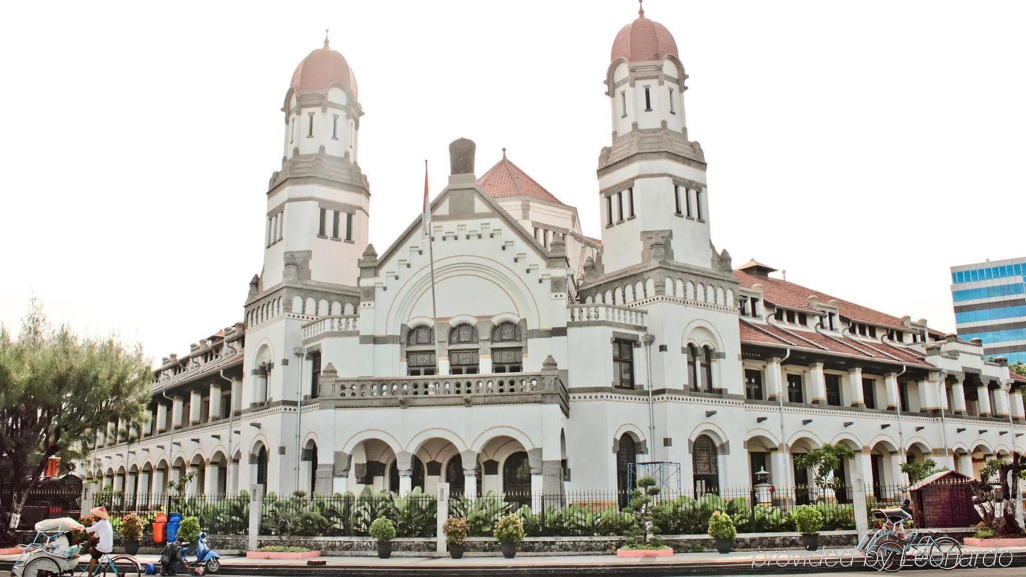 Po Hotel Semarang Eksteriør bilde